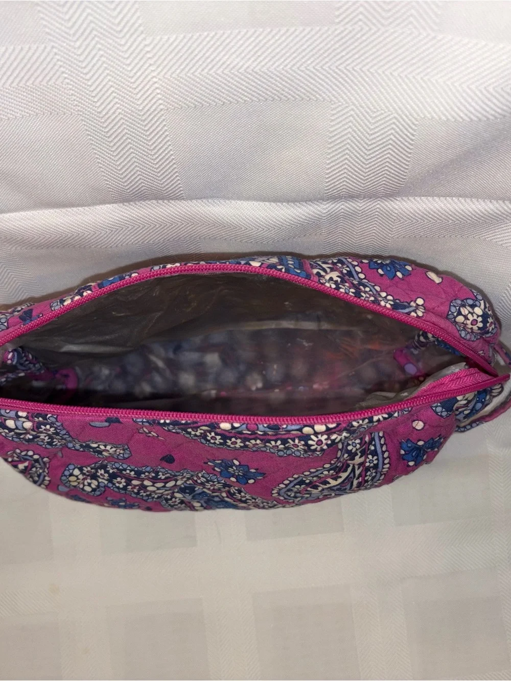 Vera Bradley retired Paisley Quilted Cosmetic Pouch - Pink